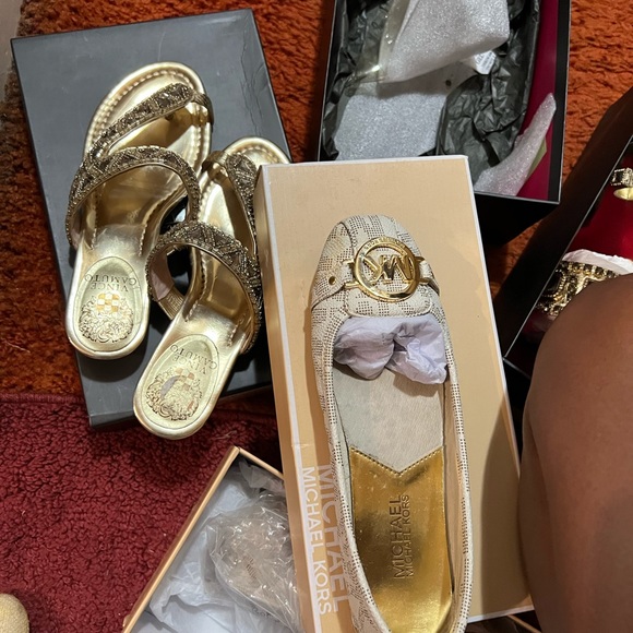 Woman's designer shoes - Picture 1 of 16